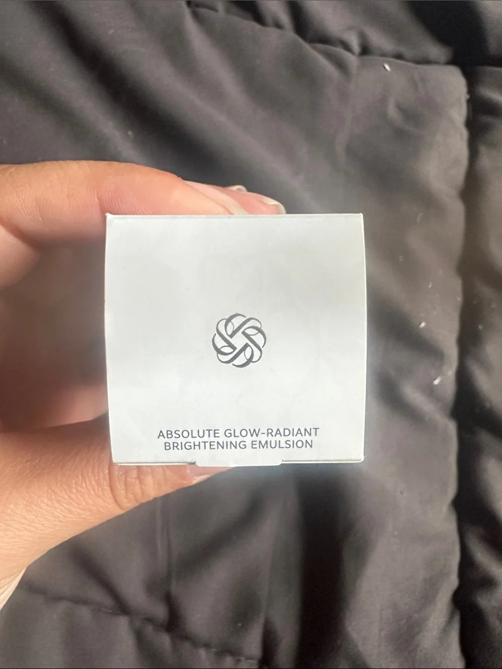 AQ Absolute Glow-Radiant Brightening Emulsion - White